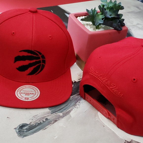 hat - Picture 2 of 2